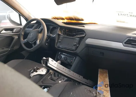 2018 Volkswagen Tiguan 2.0T S z USA, uszkodzony, nr VIN 3VV1B7AXXJM094309